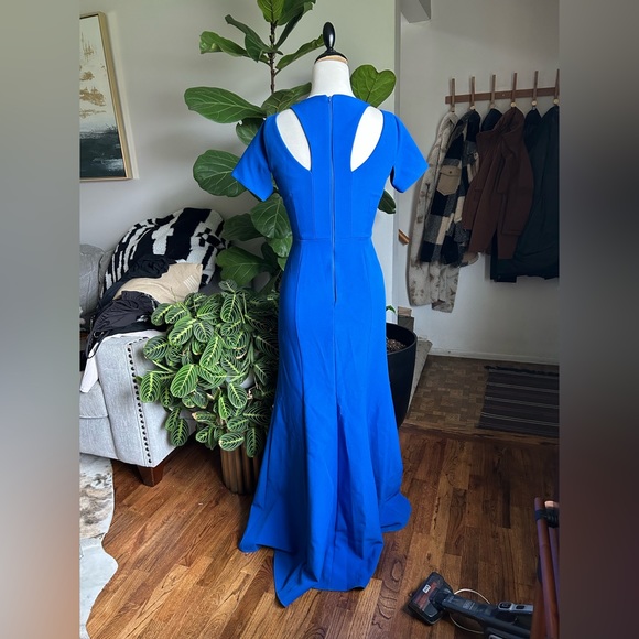 BCBG Maxazria Blue Cut Out Gown - Picture 4 of 4